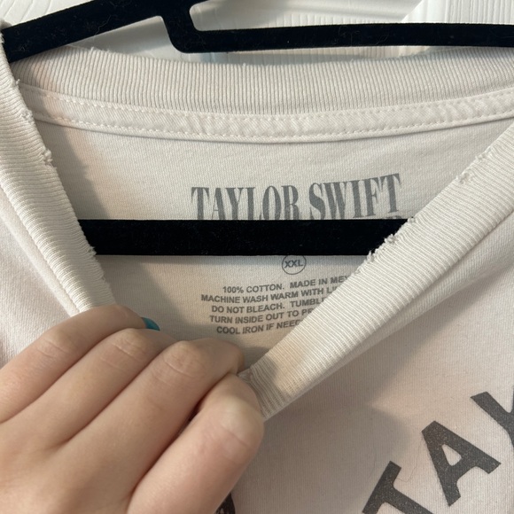 Taylor Swift The Eras Tour - White Oversized Distressed Tee - Picture 3 of 3
